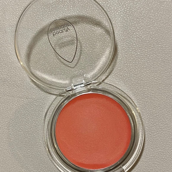 Beautyblender Bounce™ Liquid Whip Cream Blush - Playful Peach - Picture 2 of 4